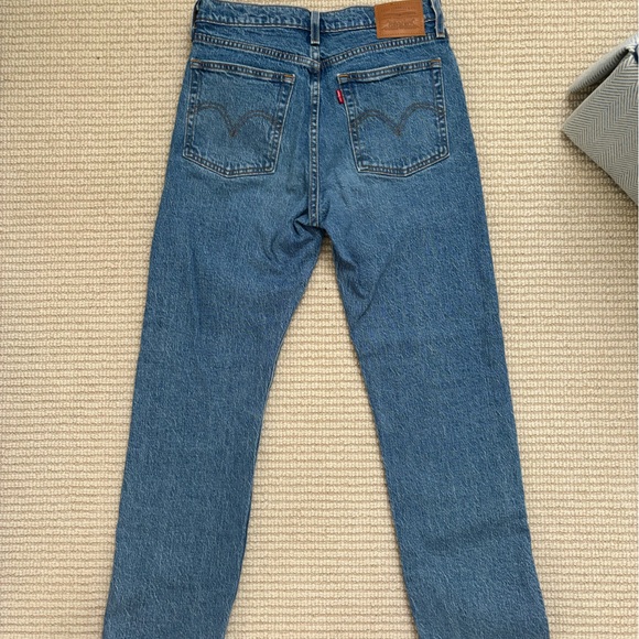 Levi Wedgie Straight Jeans - Picture 4 of 4